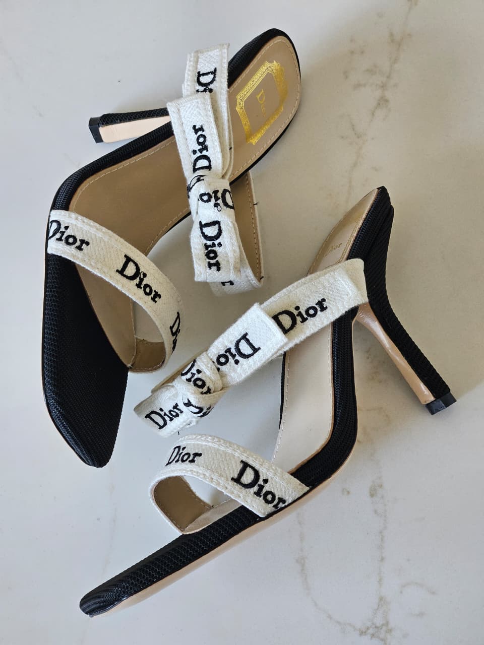 DIOR
