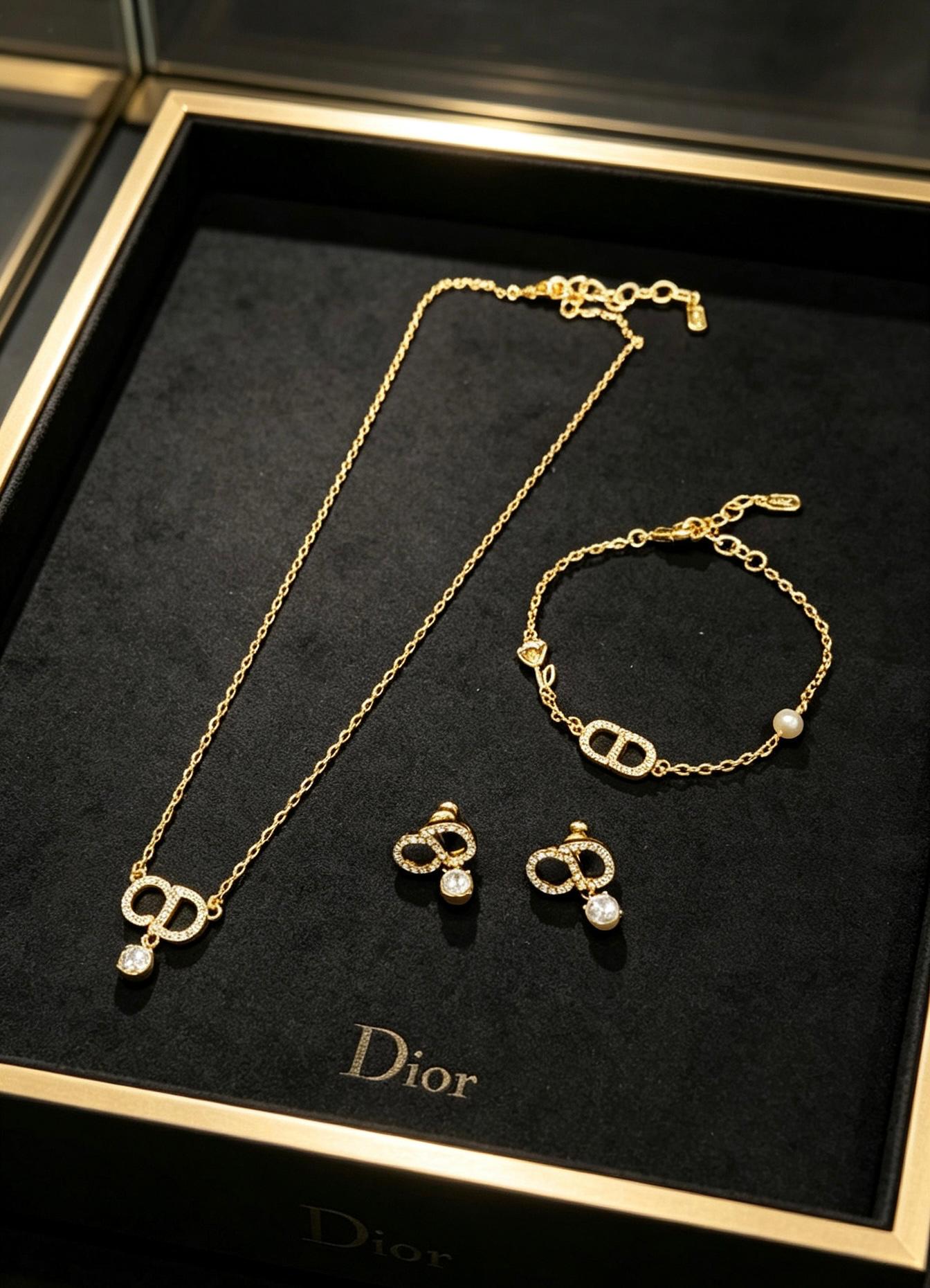 DIOR (Set)