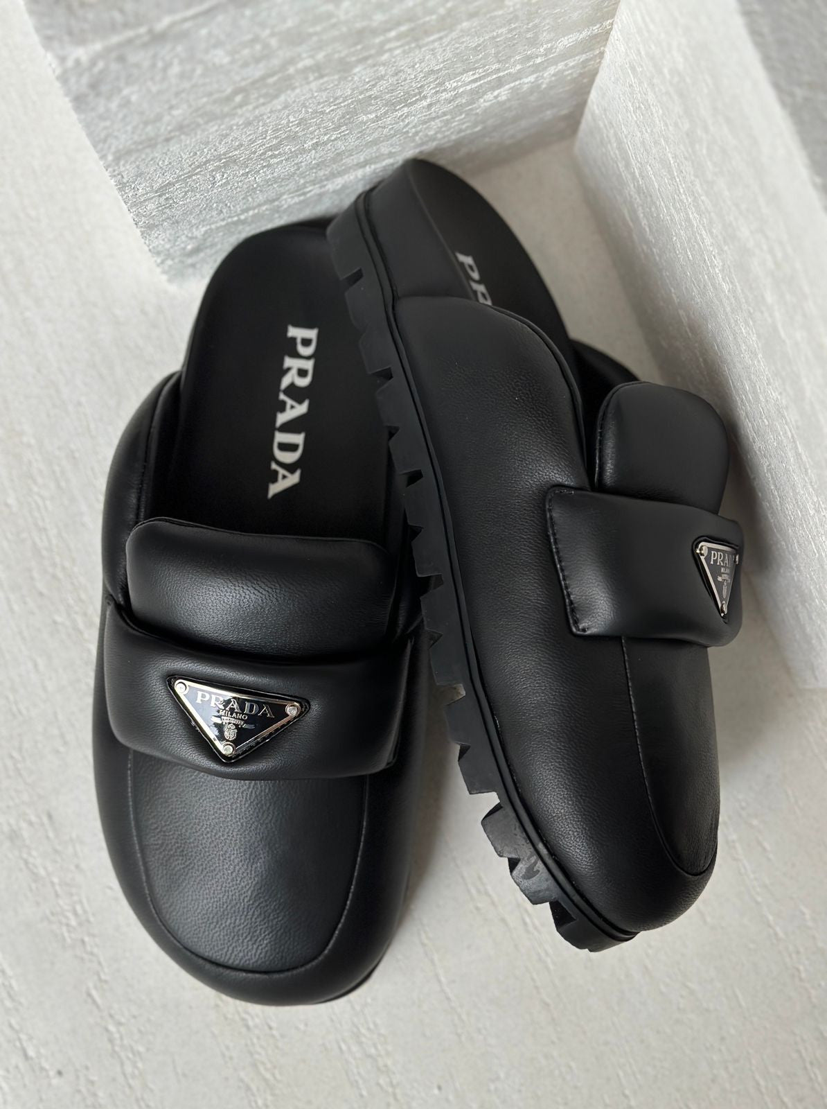 PRADA (2 Color)