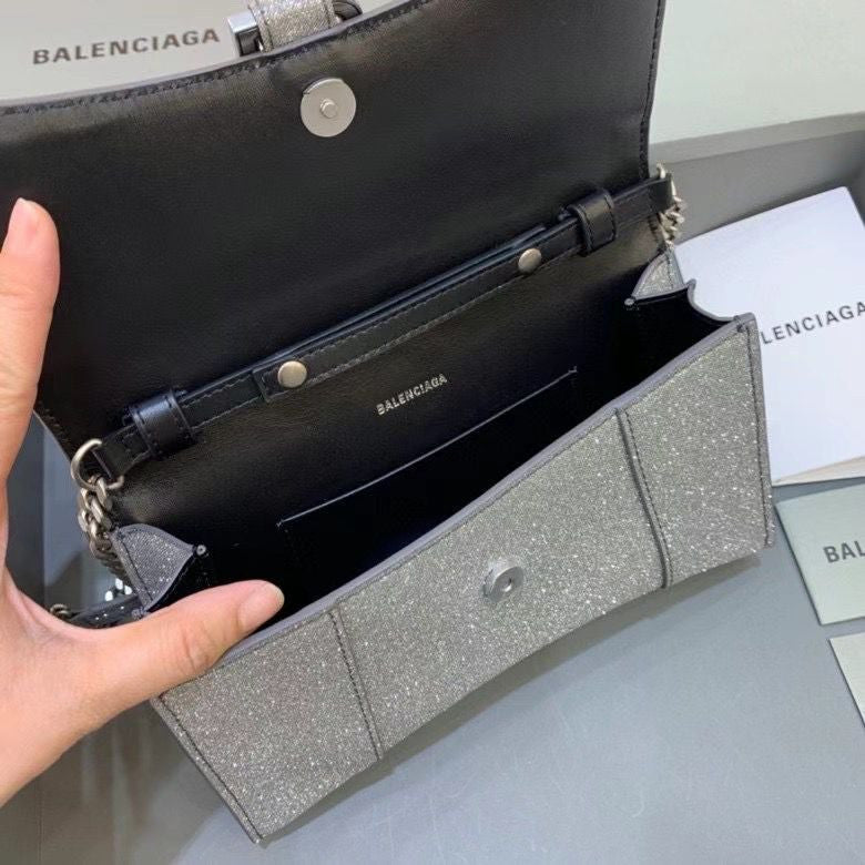BALENCIAGA