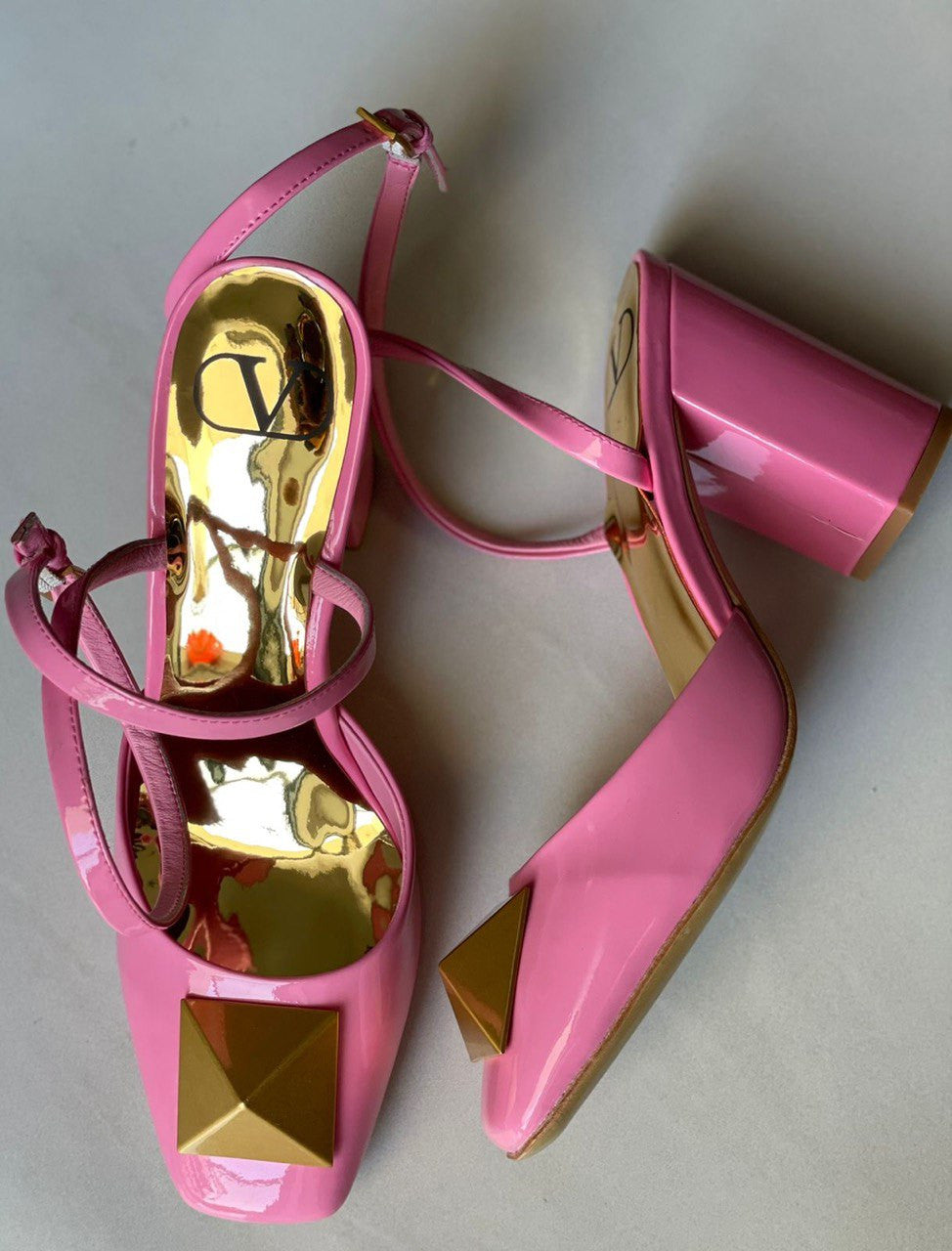 VALENTINO