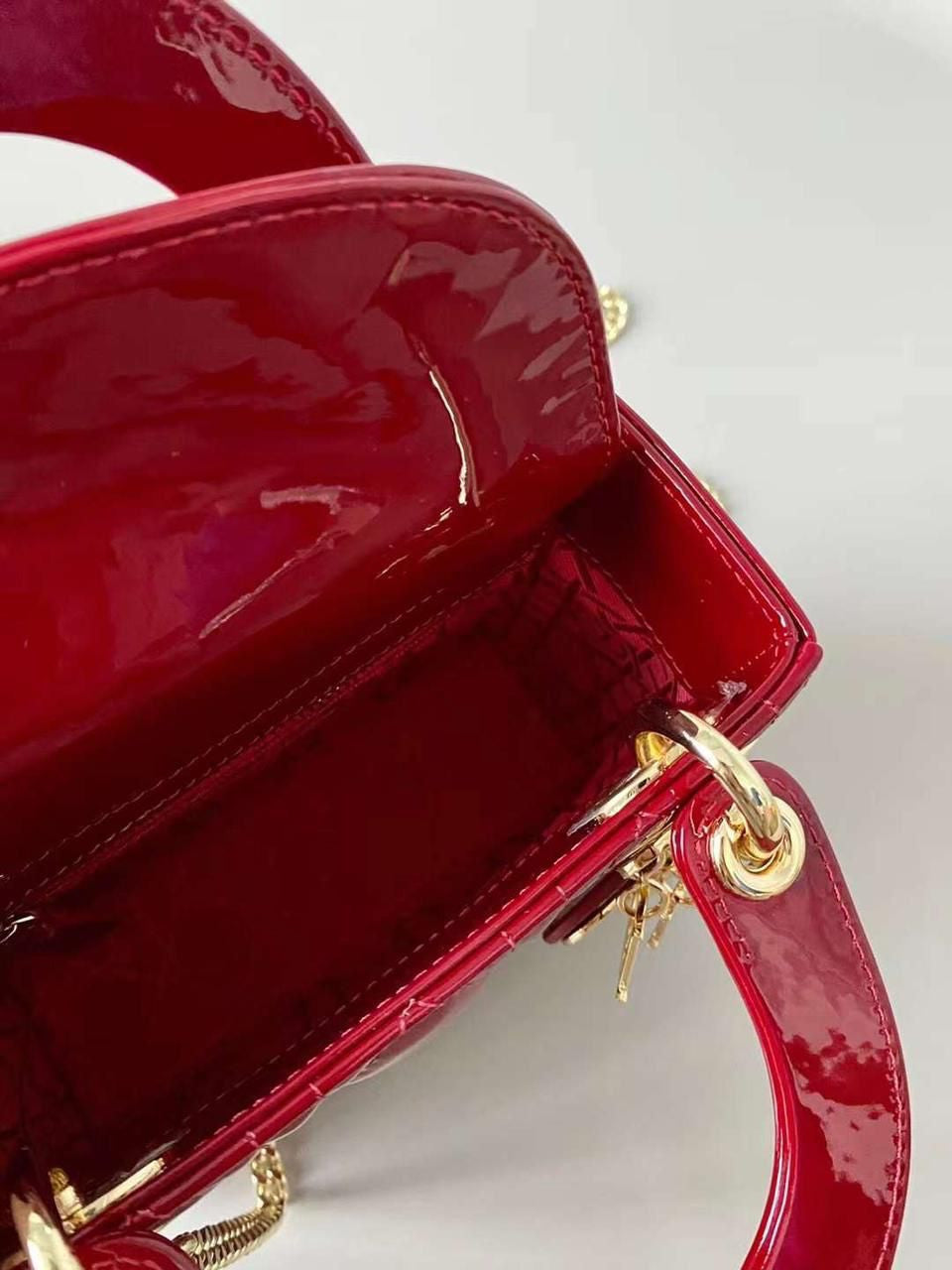 DIOR
