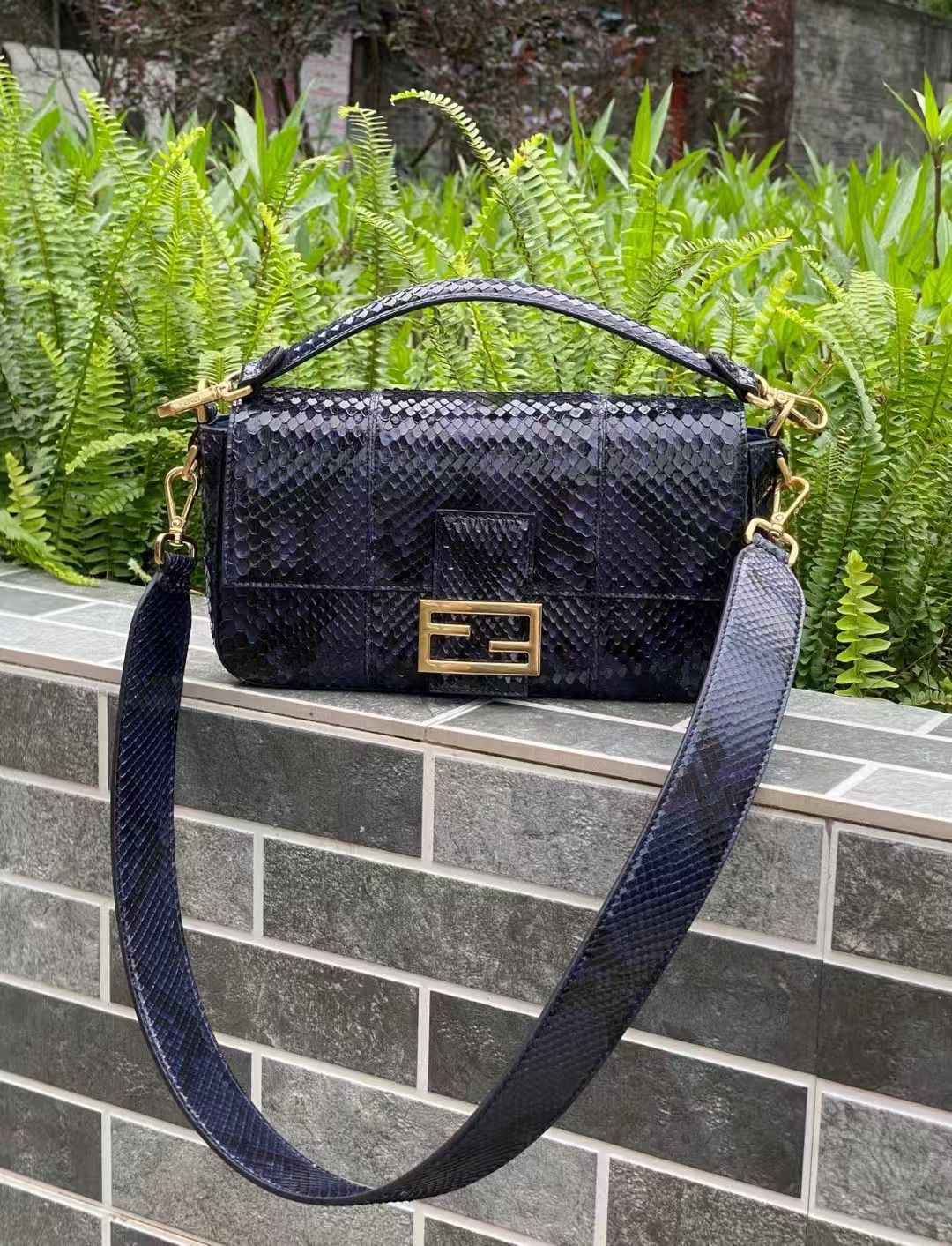FENDI (2 Color)