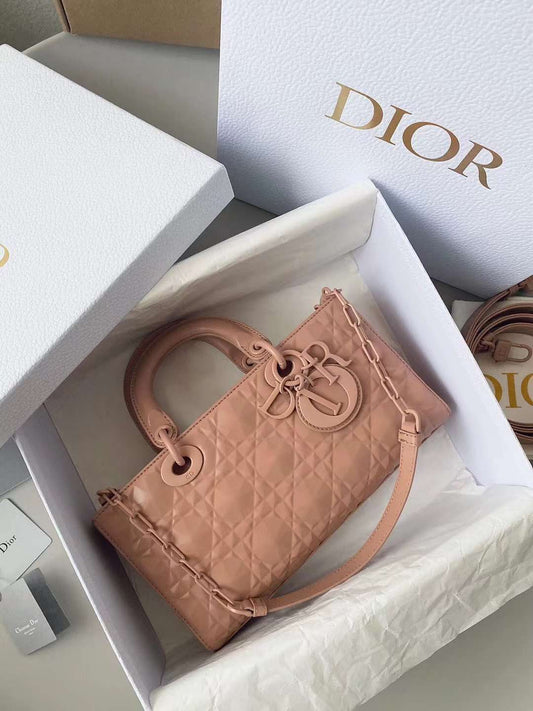 DIOR