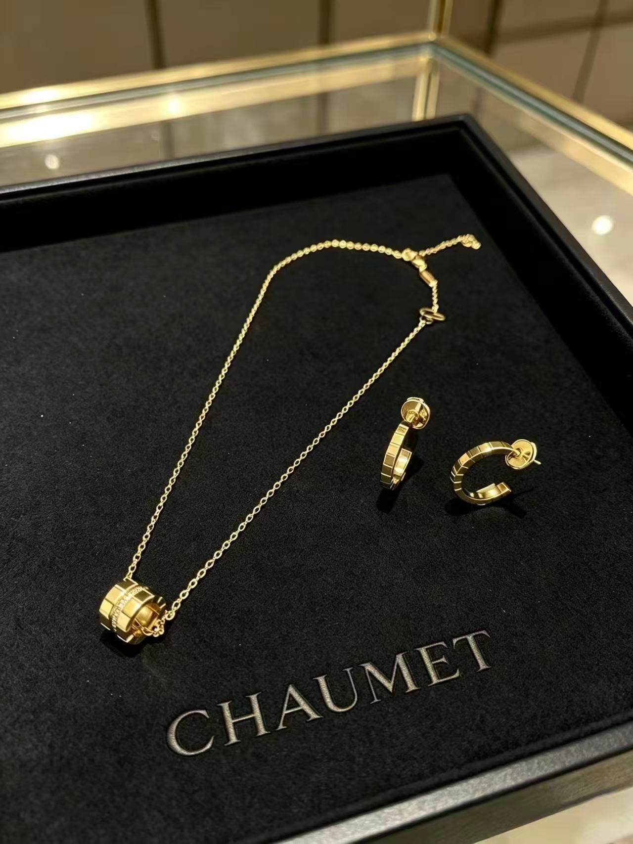 CHAUMET