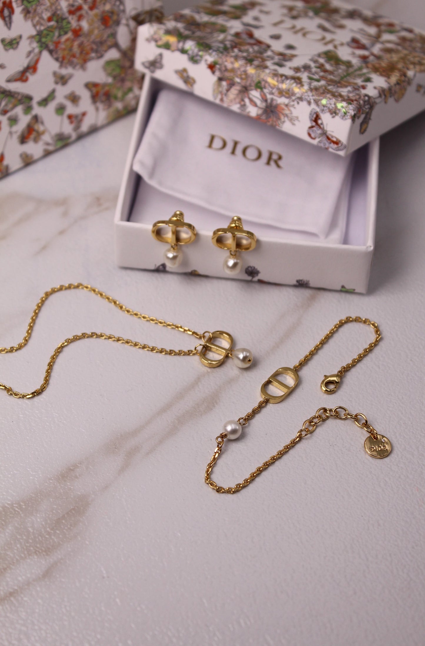 DIOR (Set)