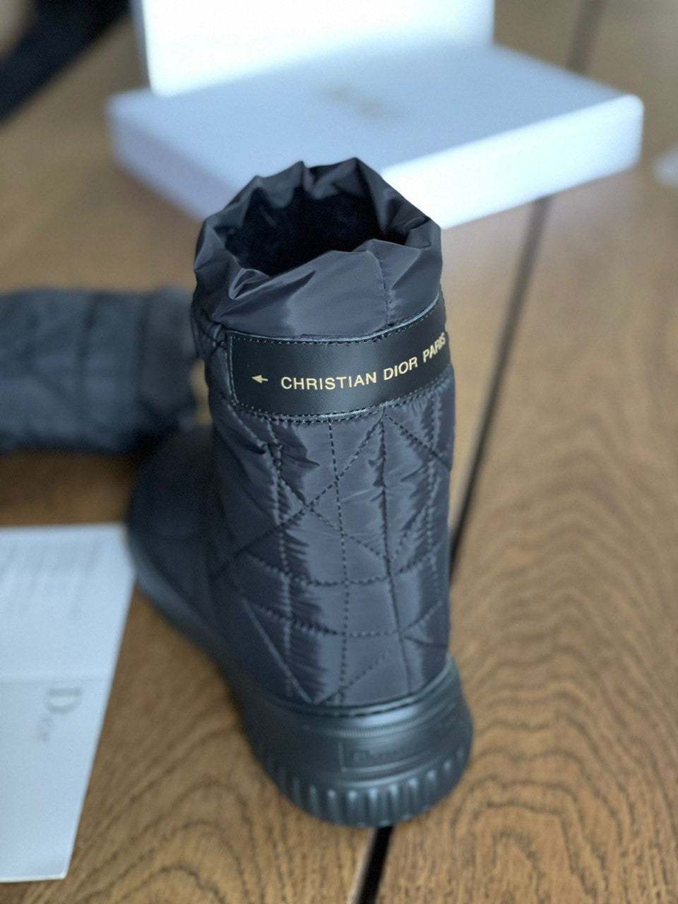 DIOR