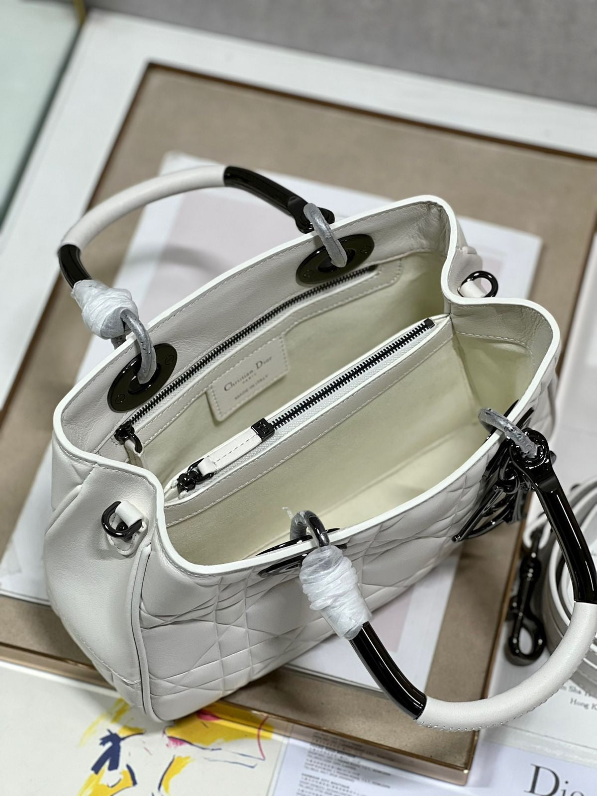 DIOR (Black Handel)