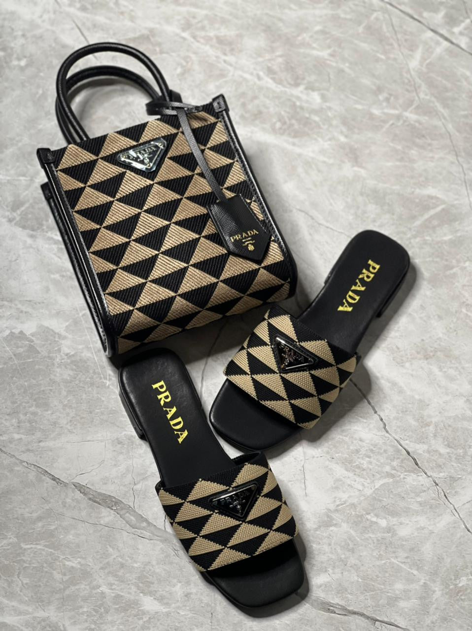 PRADA (BAG)