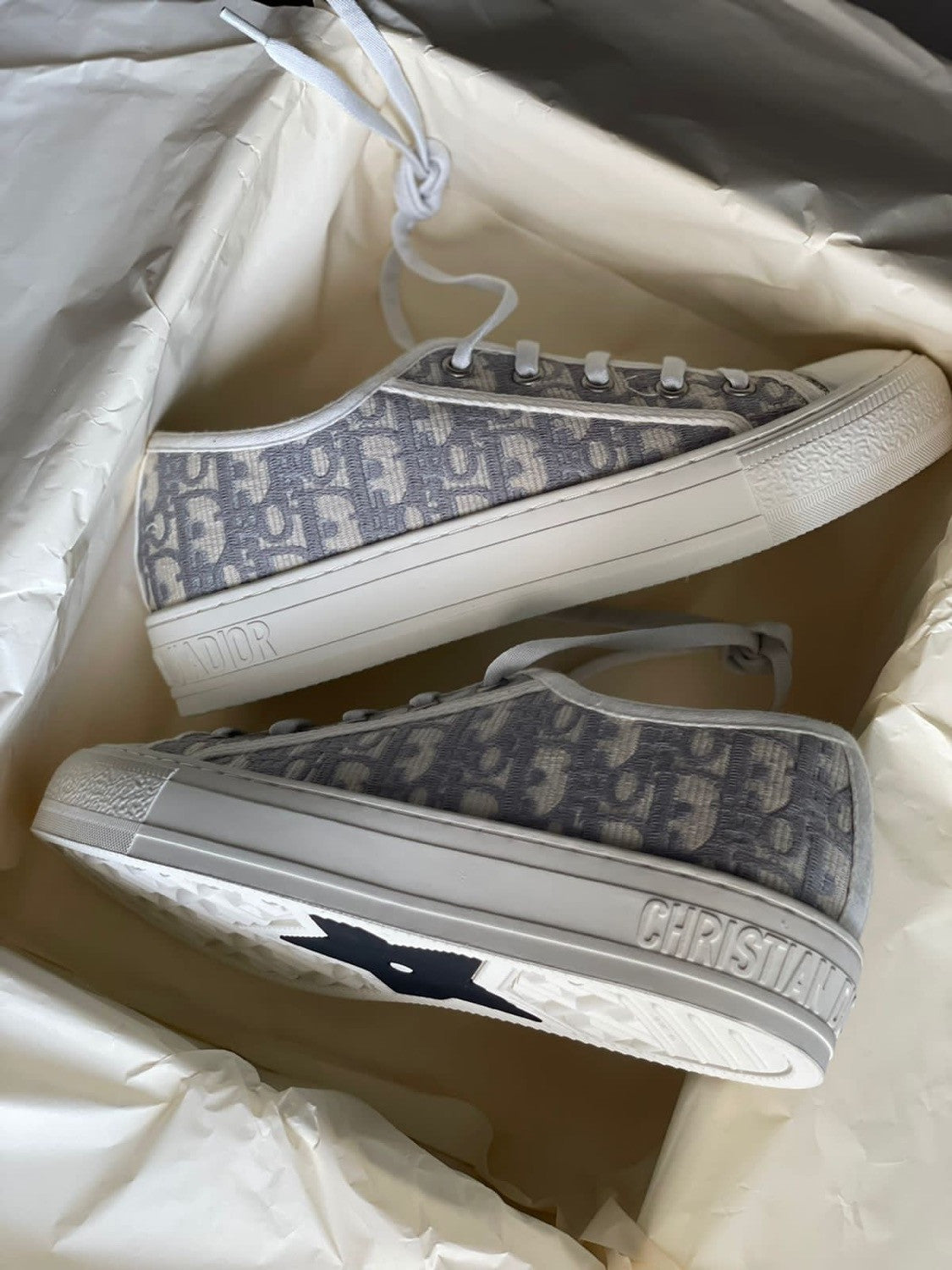 DIOR