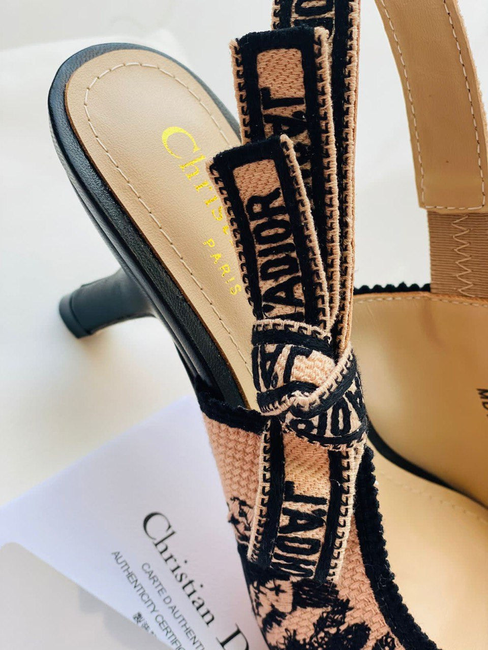 DIOR
