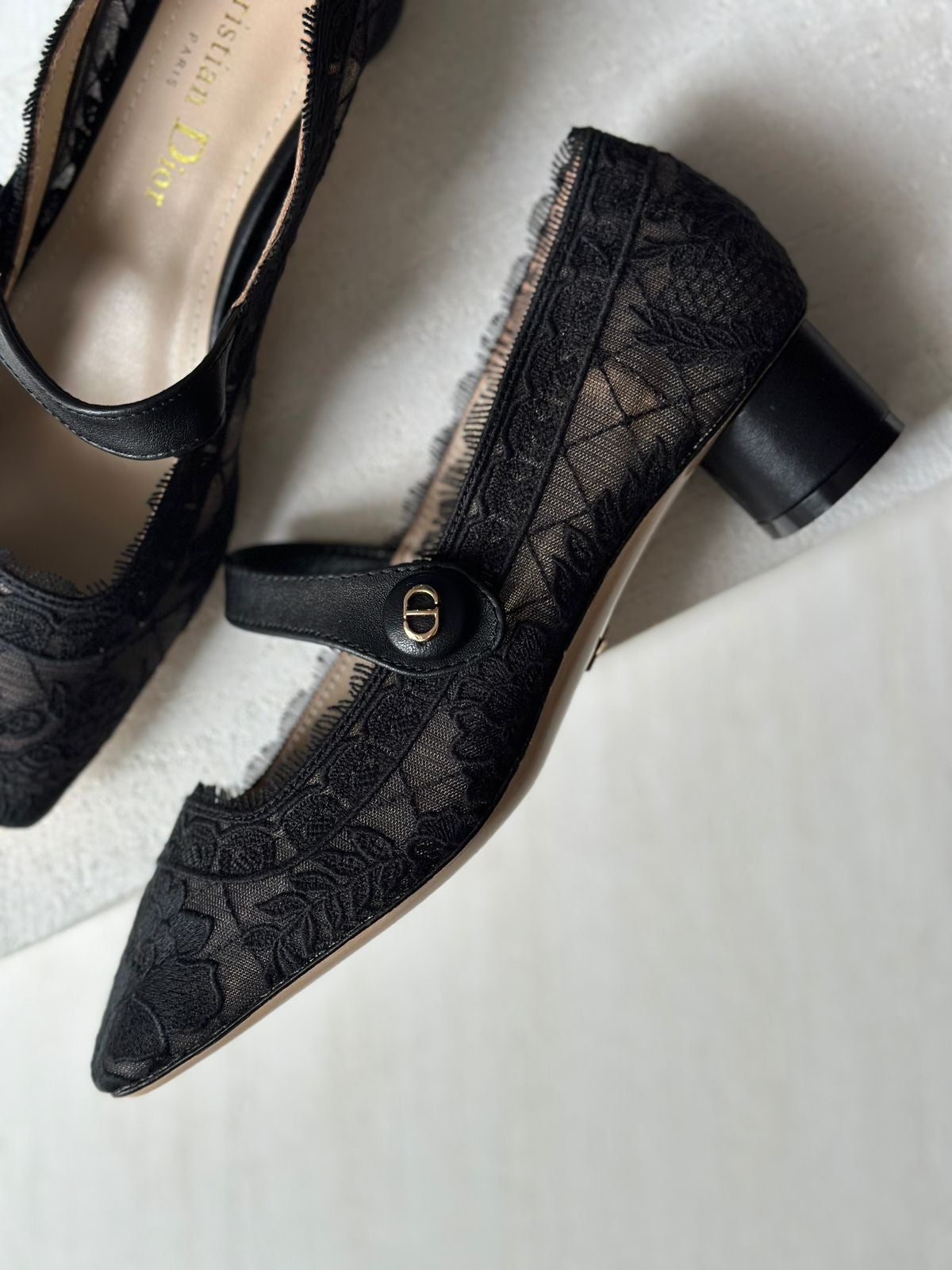 DIOR