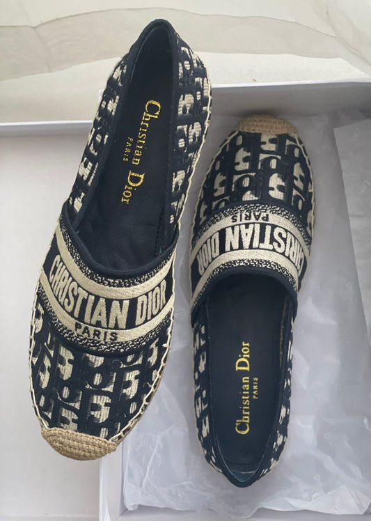 DIOR
