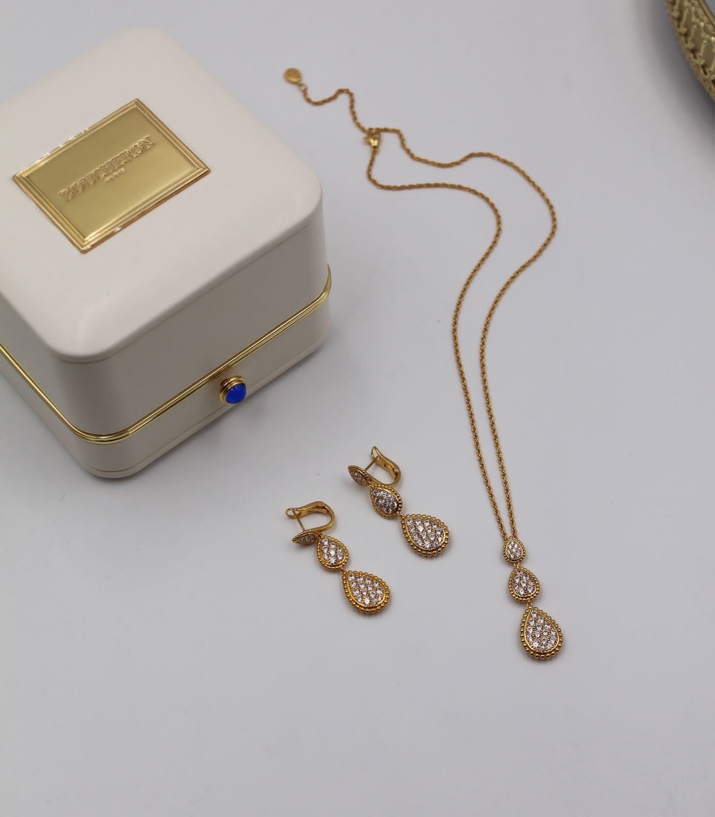 BOUCHERON (2 Color)