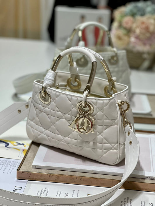 DIOR (Gold Handel)