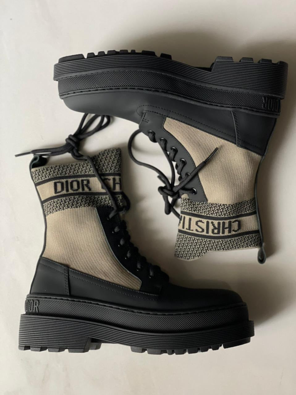 DIOR