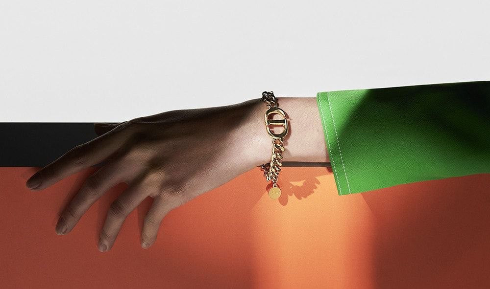 DIOR