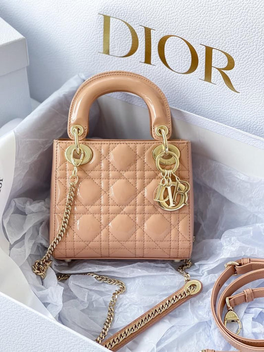 DIOR