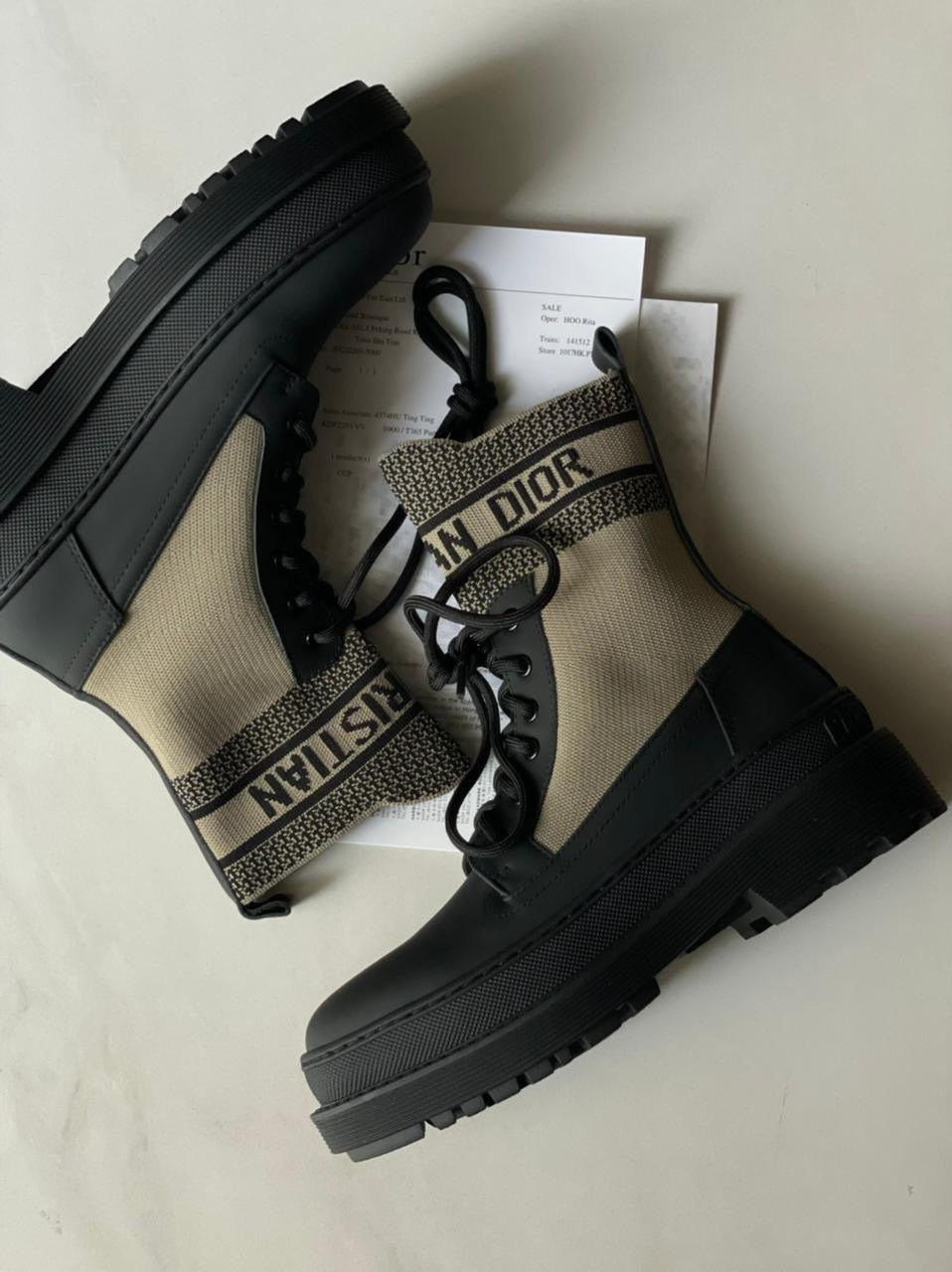DIOR
