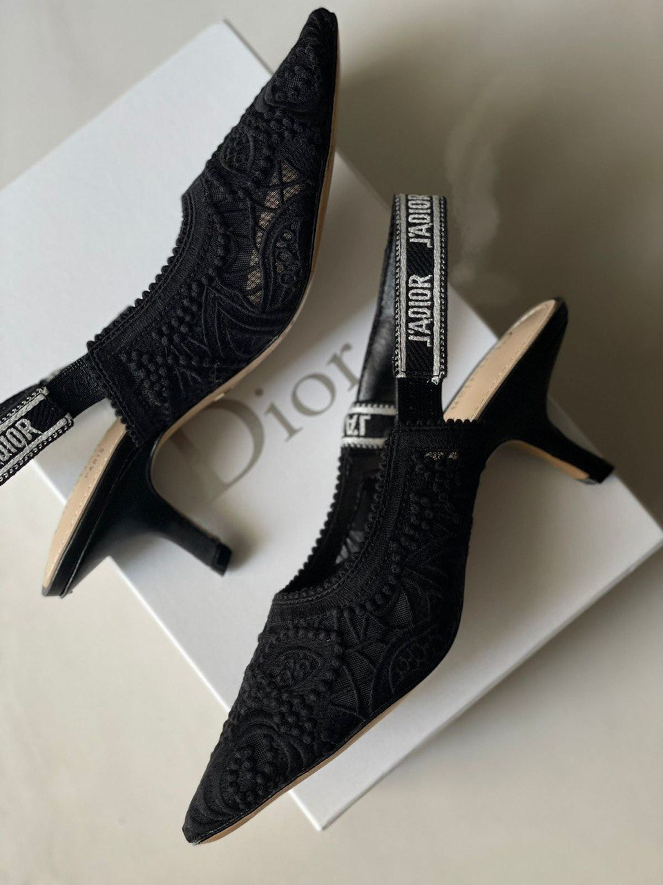 DIOR