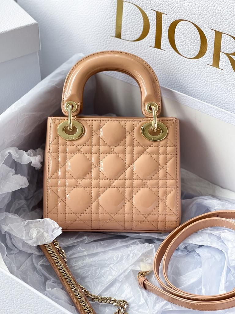 DIOR