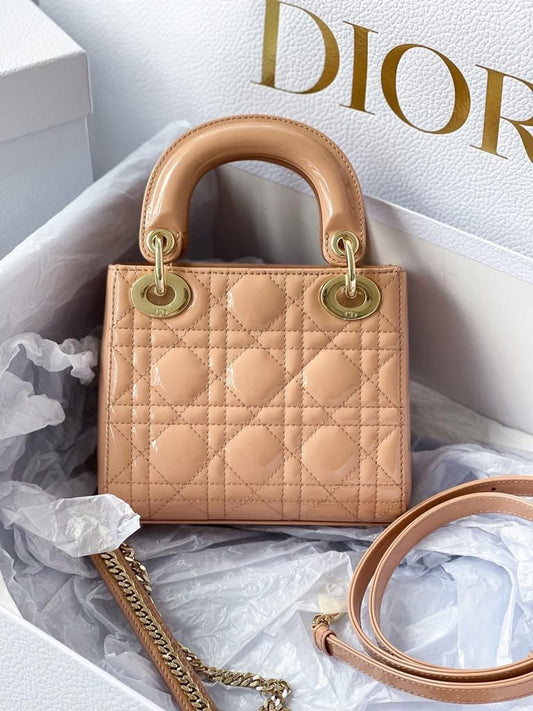 DIOR