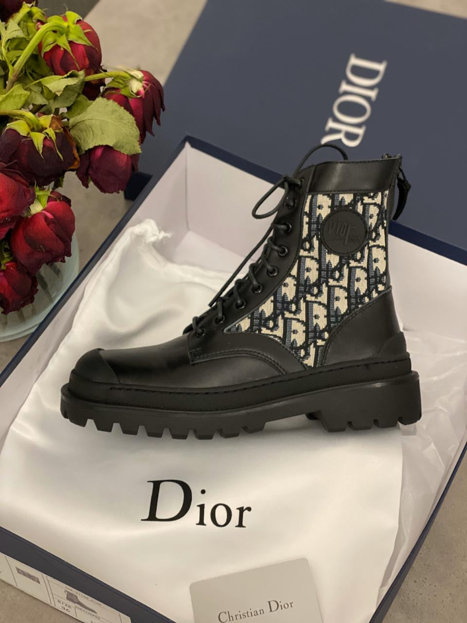 DIOR
