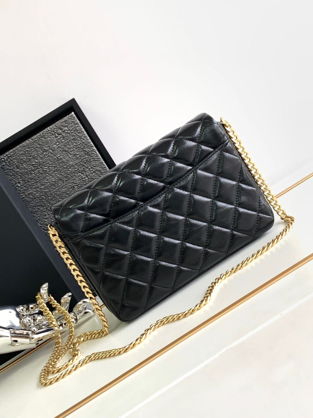 CHANEL