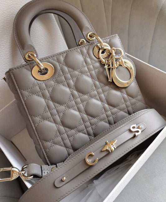 DIOR